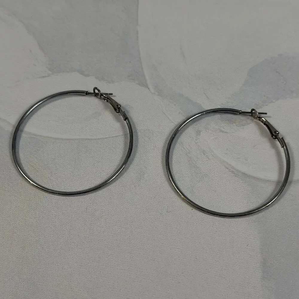 Classic Vintage 1980s Silver-Tone 2